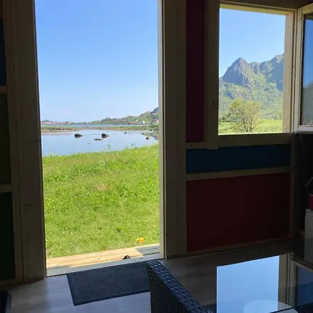 Middle Of Lofoten. Oceanview Campeggio